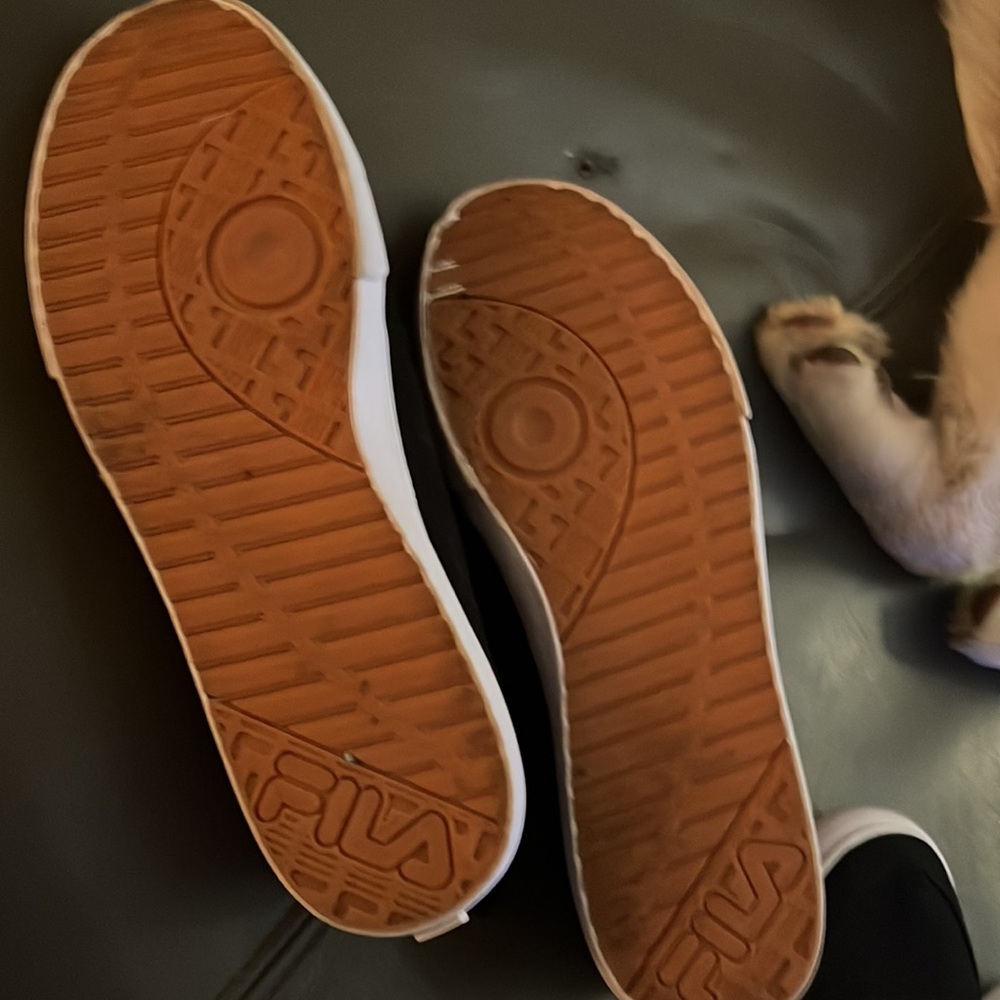 Filas - Picture 4 of 5